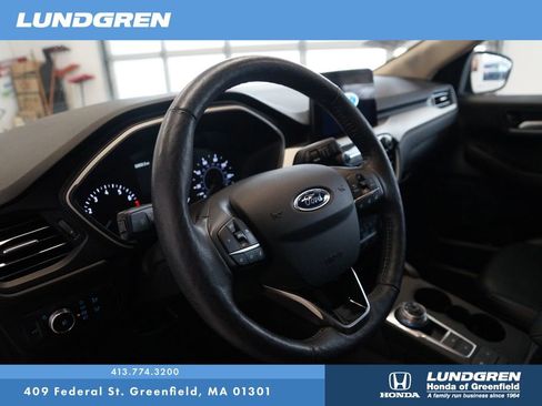 Used 2020 Ford Escape SEL image 12