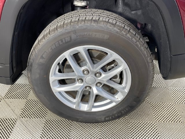 Used 2025 Jeep Grand Cherokee L Laredo w/ Trailer Tow Package AWD/4WD image 18
