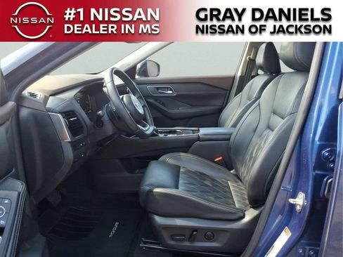 Used 2021 Nissan Rogue Platinum FWD image 22