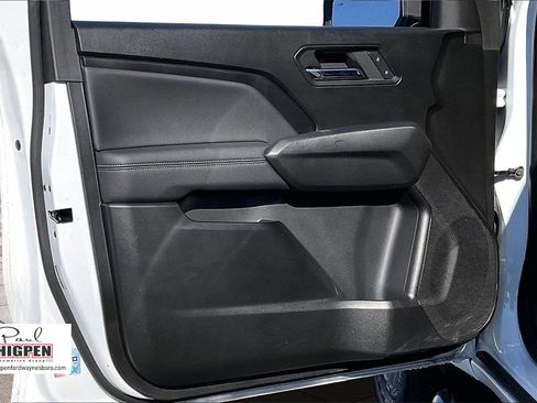 Used 2024 Chevrolet Colorado LT w/ LT Convenience Package III image 23