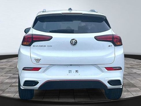 Used 2023 Buick Encore GX Select w/ Sport Touring Package FWD image 4