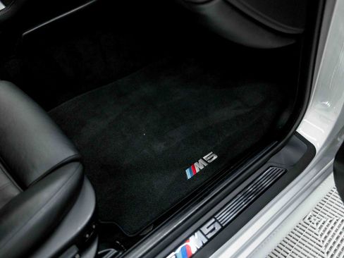 Used 2003 BMW M5 RWD image 58