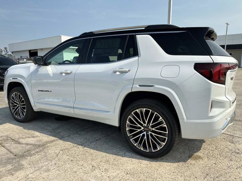 New 2026 GMC Terrain Denali w/ LPO, Black Badging Package AWD/4WD image 5