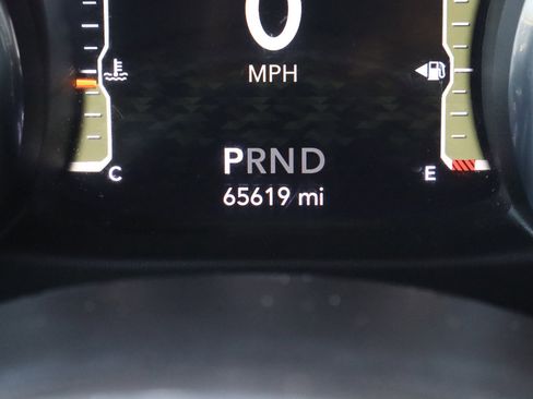 Used 2021 Jeep Wrangler Unlimited Rubicon image 39