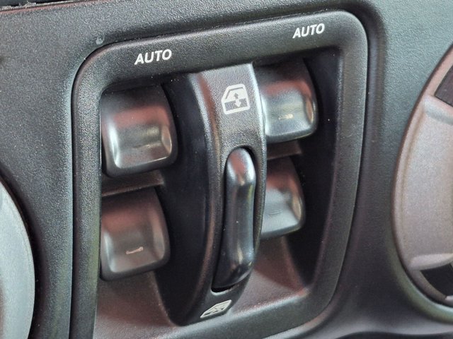 Used 2013 Jeep Wrangler Unlimited Sport AWD/4WD image 14