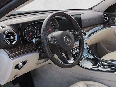 Used 2018 Mercedes-Benz E 300 4MATIC image 10