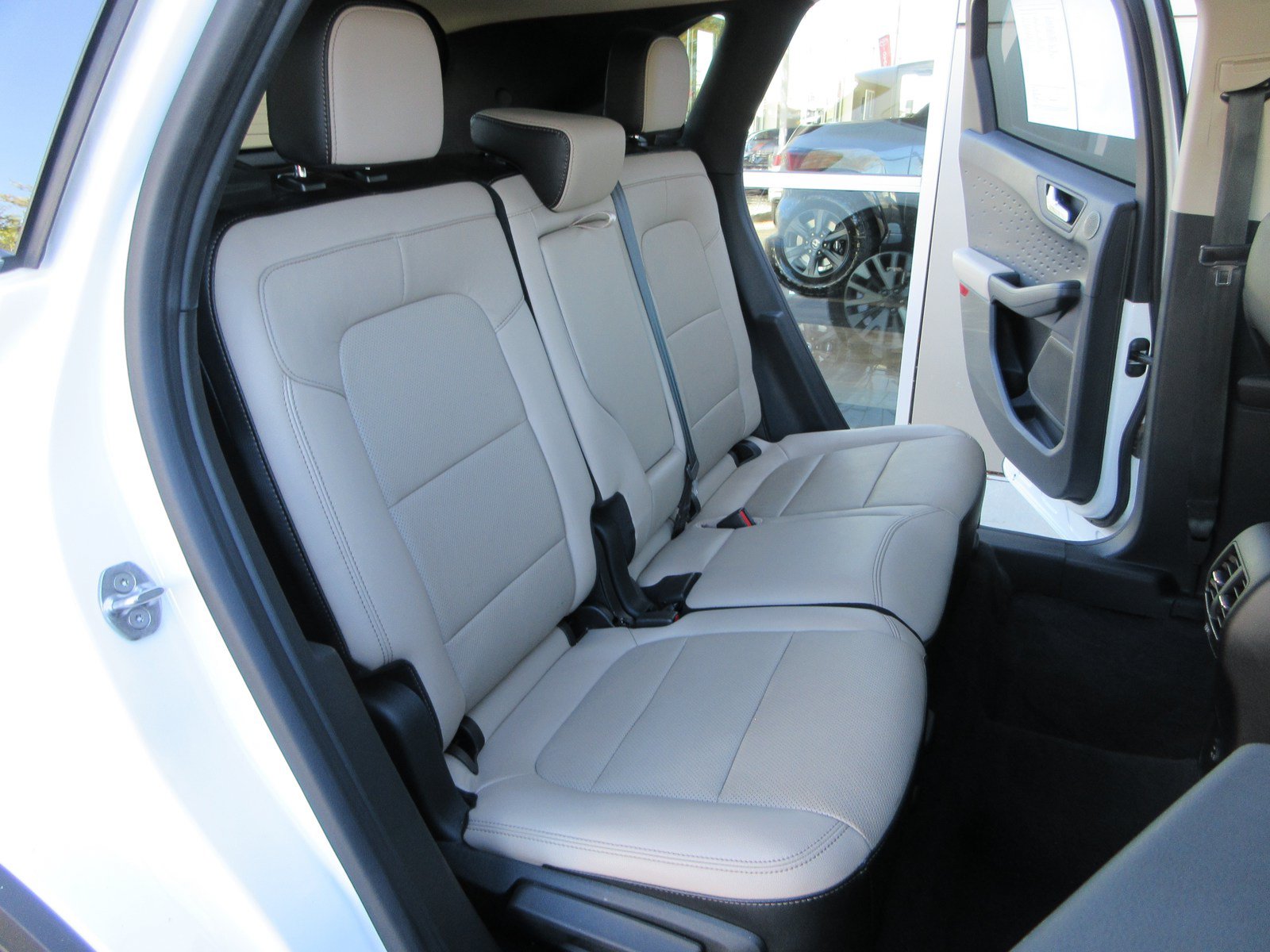 Used 2020 Ford Escape Titanium FWD image 19