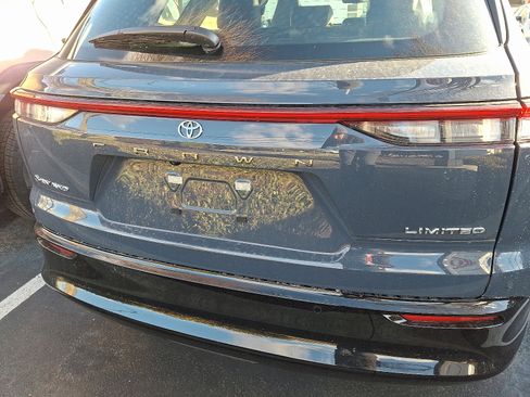 New 2025 Toyota Crown Signia image 5