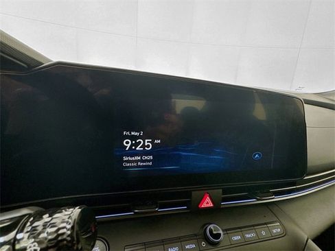 New 2025 Hyundai Elantra SEL image 15