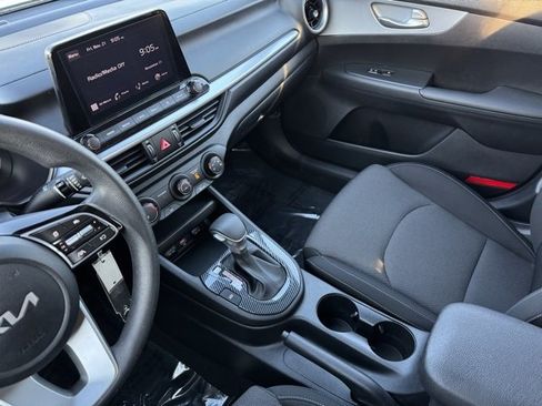 Used 2023 Kia Forte LXS w/ LXS Technology Package image 14