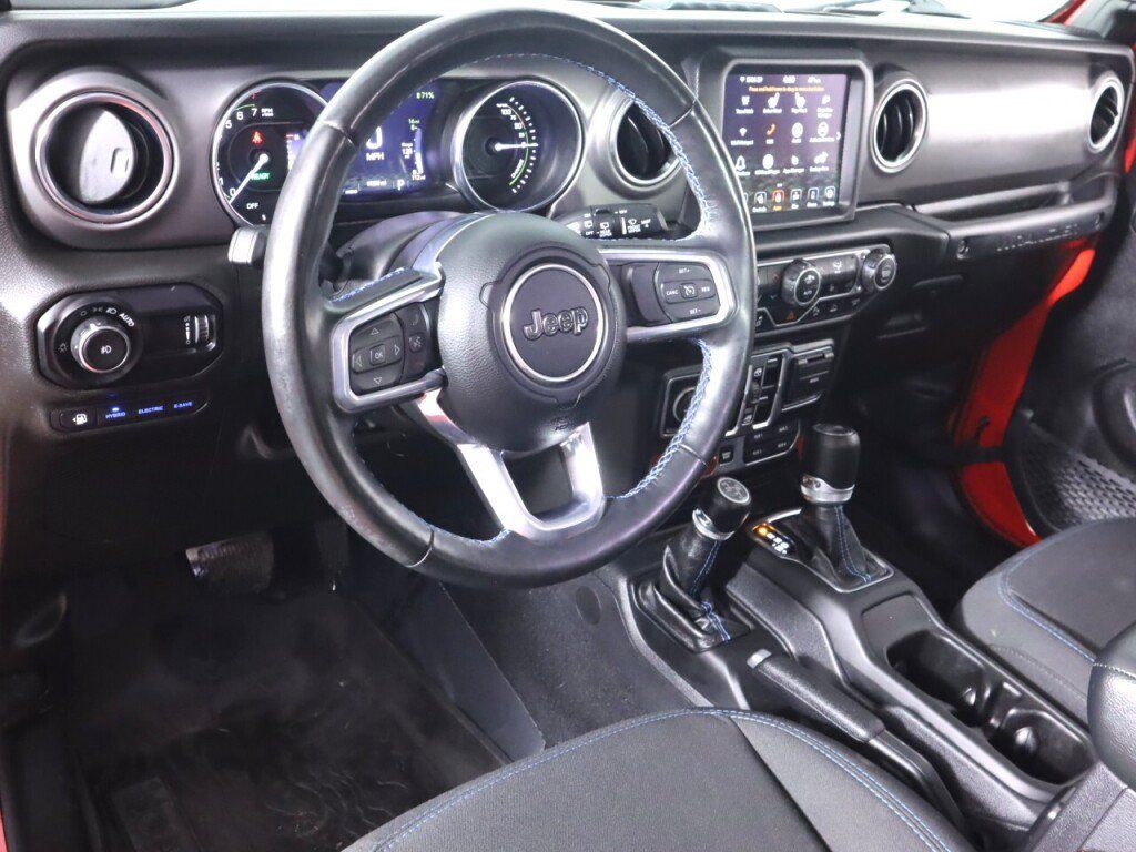 Used 2023 Jeep Wrangler Unlimited Rubicon 4xe w/ Safety Group AWD/4WD image 9