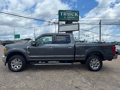 Used 2017 Ford F250 Lariat w/ Lariat Ultimate Package AWD/4WD image 2
