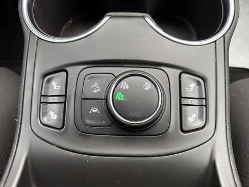 Certified 2023 GMC Terrain SLT image 22