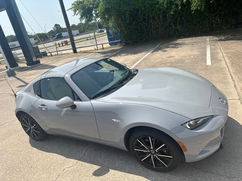 Used 2024 MAZDA MX-5 Miata RF Grand Touring RWD image 9