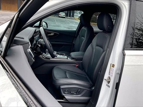 Used 2025 Audi Q7 2.0T Premium Plus w/ Premium Plus Package image 8