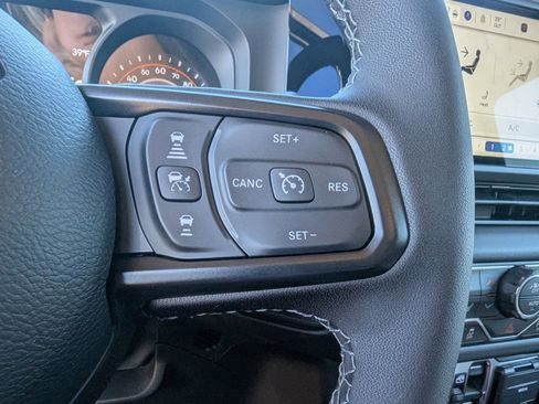 New 2026 Jeep Gladiator Rubicon w/ Safety Group AWD/4WD image 19