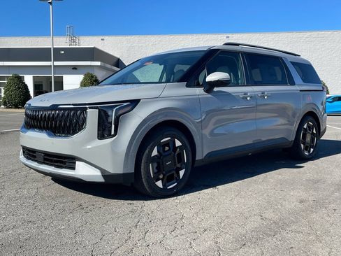 New 2026 Kia Carnival EX FWD image 3