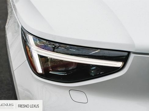 Used 2022 Volvo C40 P8 Recharge Ultimate image 10