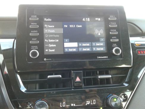 Used 2023 Toyota Camry SE image 18