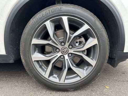 Used 2023 Acura MDX SH-AWD w/ Technology Package image 9