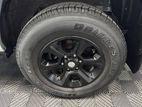 Used 2020 Toyota 4Runner SR5 Premium w/ Moonroof Package image 20