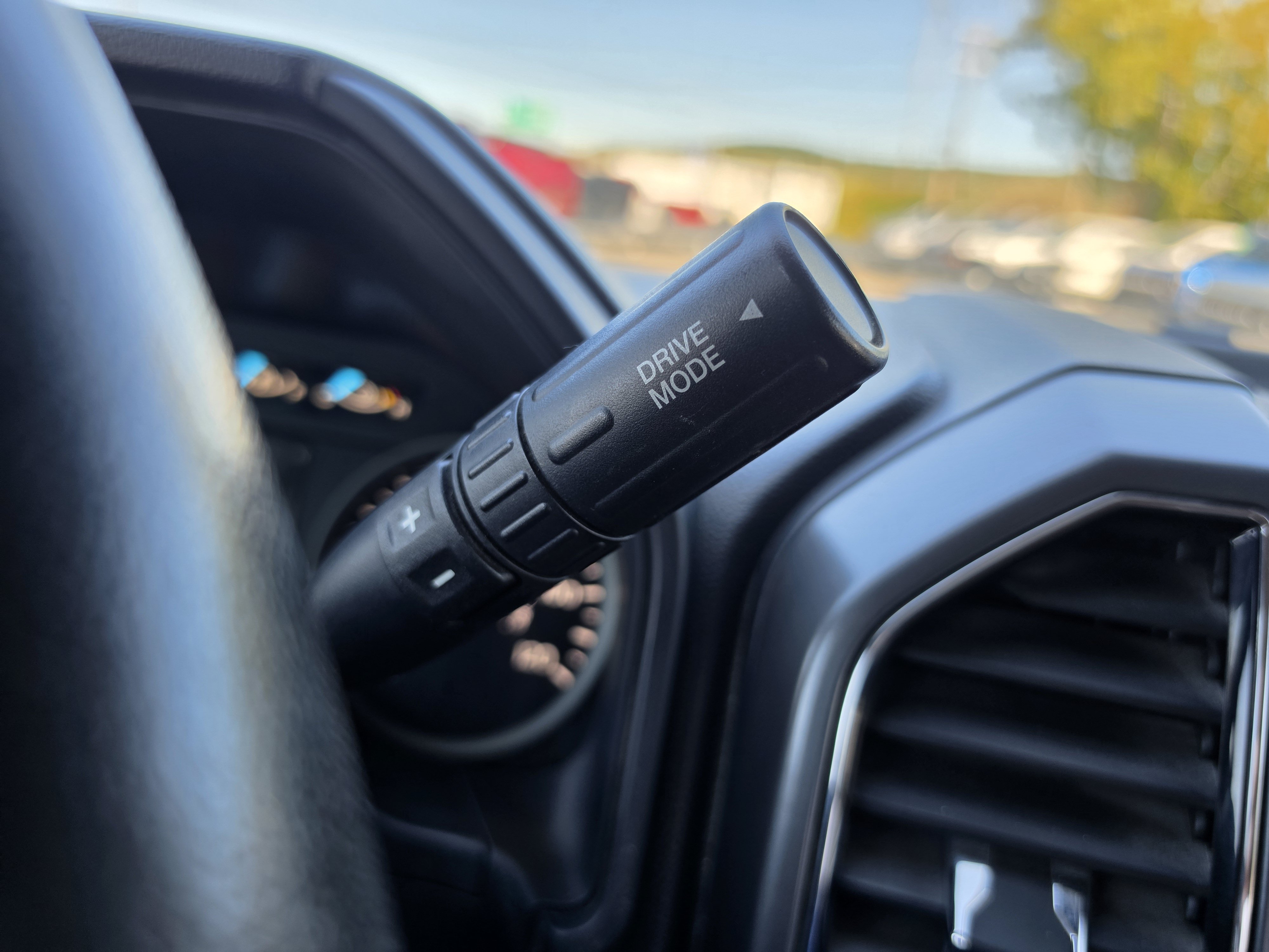 Used 2019 Ford F150 XLT w/ Equipment Group 302A Luxury AWD/4WD image 25