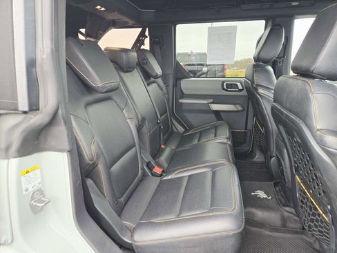 Used 2023 Ford Bronco Badlands w/ Sasquatch Package image 15