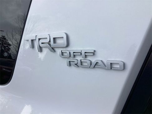 Used 2019 Toyota 4Runner TRD Off-Road Premium image 16