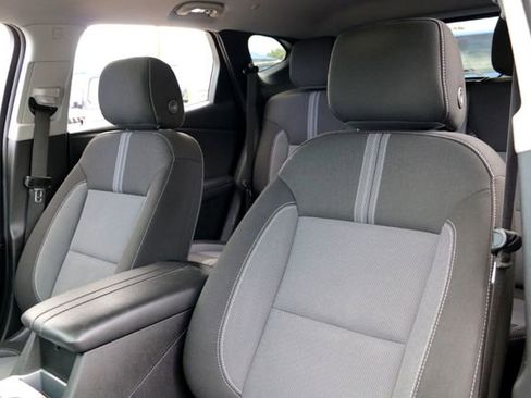 Used 2023 Chevrolet Blazer LT FWD image 11