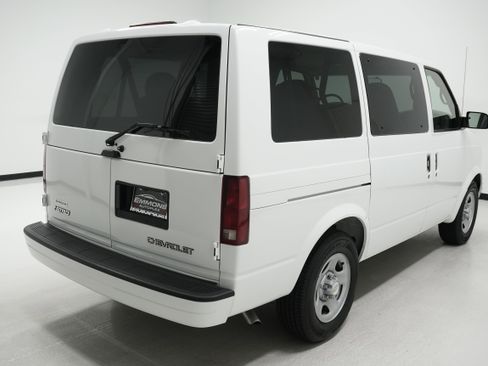 Used 2003 Chevrolet Astro image 4