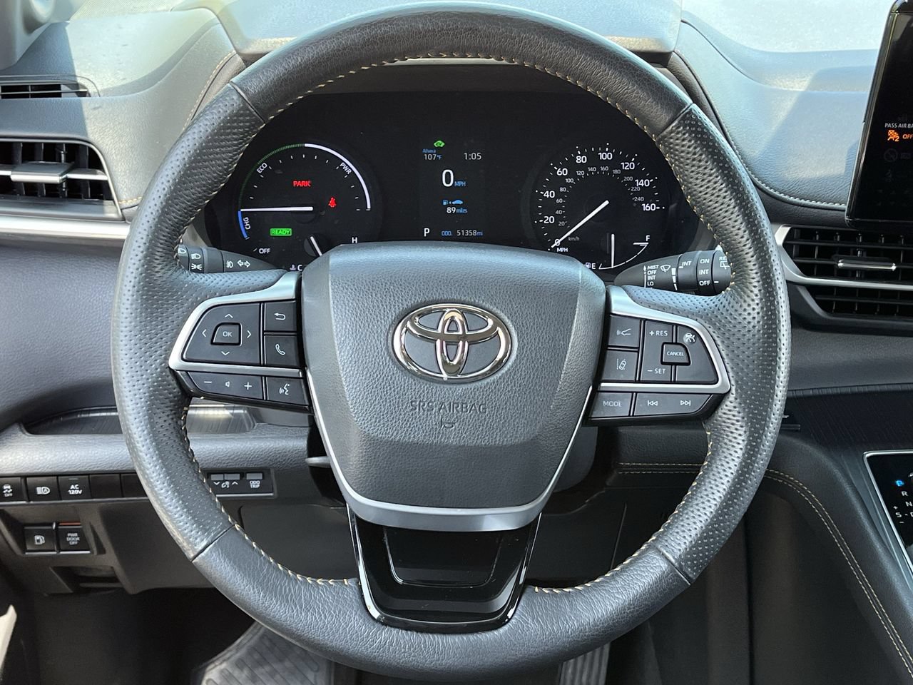 Used 2023 Toyota Sienna XLE Woodland Edition AWD/4WD image 11