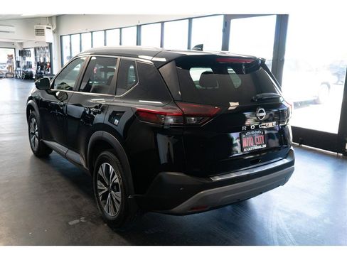 Used 2023 Nissan Rogue SV w/ SV Premium Package FWD image 5