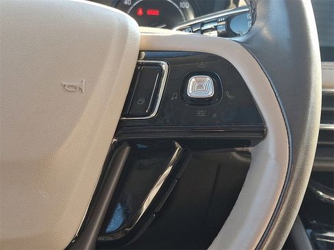 Used 2022 Lincoln Corsair AWD w/ Premium Package image 24