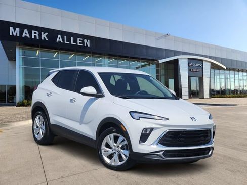 Used 2025 Buick Encore GX Preferred FWD image 1