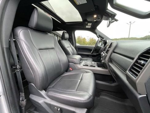 Used 2021 Ford Expedition XLT image 29