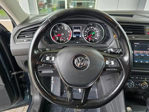 Used 2018 Volkswagen Tiguan SE AWD/4WD image 26