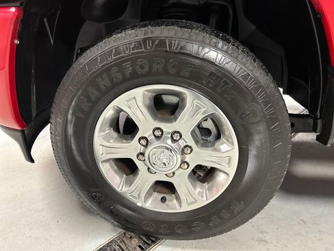 Used 2024 RAM 2500 Big Horn w/ Safety Group image 9