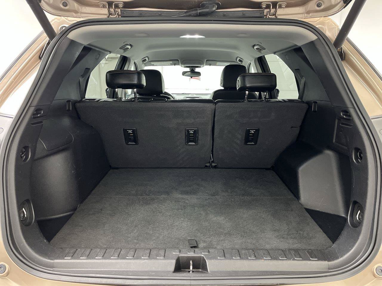 Used 2018 Chevrolet Equinox LT AWD/4WD image 26