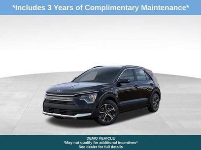 New 2025 Kia Niro EX