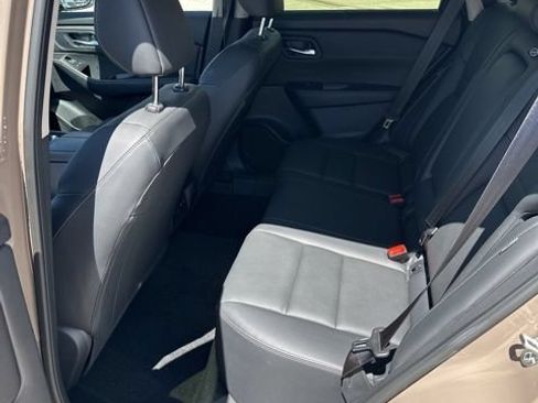 Used 2025 Nissan Rogue SL w/ Tech Package AWD/4WD image 11