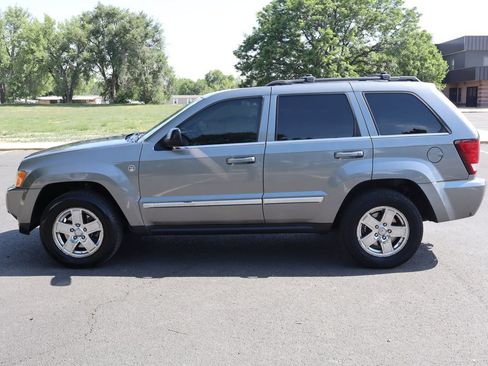 Used 2007 Jeep Grand Cherokee Limited w/ Trailer Tow Group IV AWD/4WD image 9