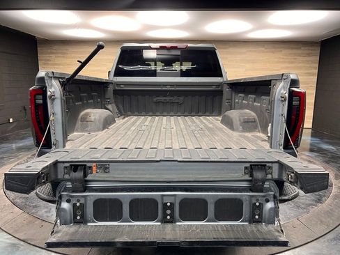 Used 2024 GMC Sierra 2500 AT4 w/ AT4 Preferred Package image 26