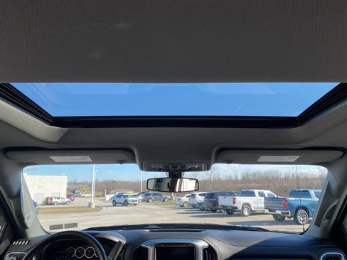 Certified 2021 Chevrolet Silverado 1500 LT Trail Boss w/ Convenience Package II image 22