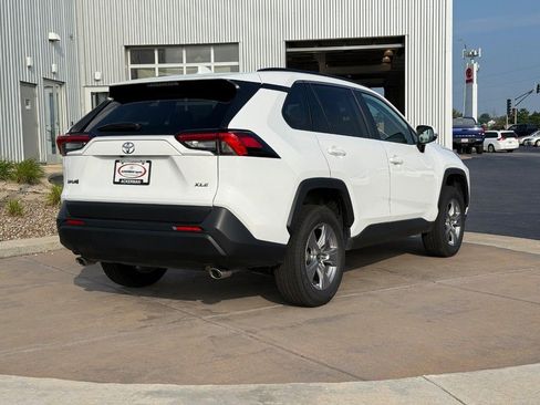 Certified 2025 Toyota RAV4 XLE FWD image 5