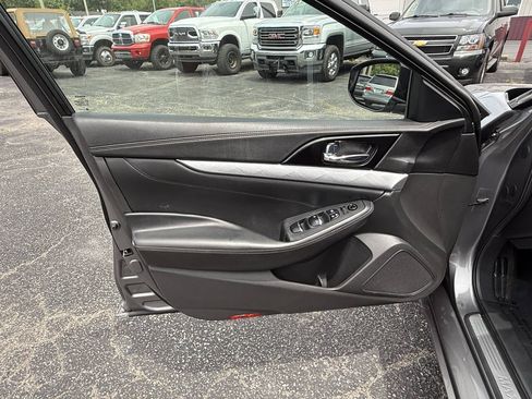 Used 2016 Nissan Maxima 3.5 SV FWD image 11