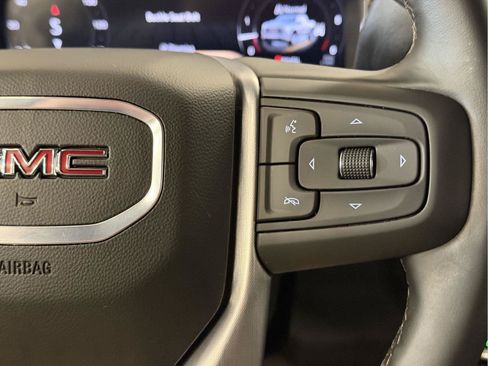 Used 2026 GMC Sierra 1500 SLT AWD/4WD image 15