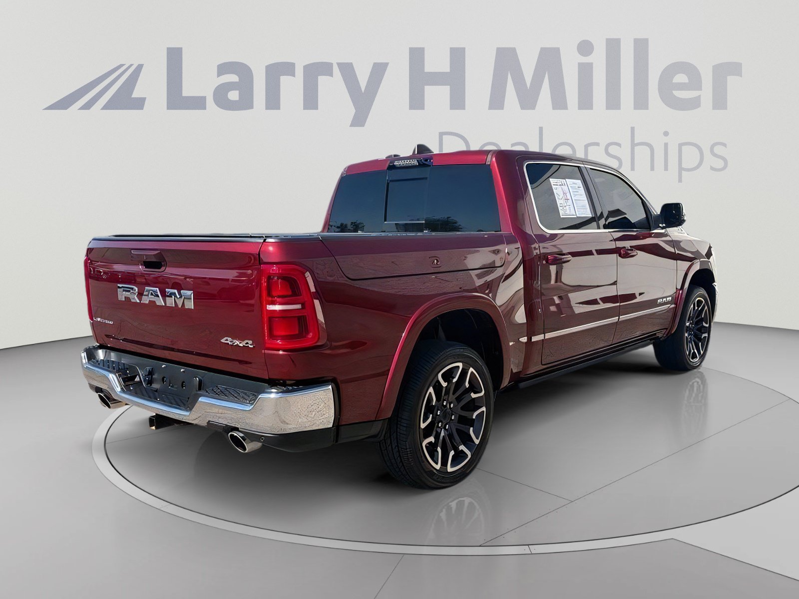 Used 2025 RAM 1500 Limited AWD/4WD image 6