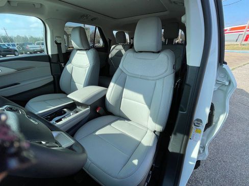 New 2026 Ford Explorer Active w/ Active Comfort Package AWD/4WD image 10