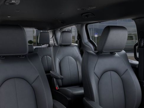 New 2026 Chrysler Voyager LX FWD image 27