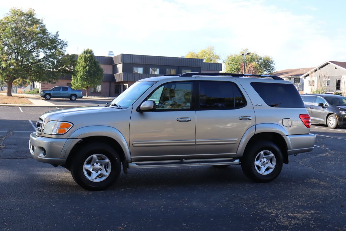 Used 2001 Toyota Sequoia SR5 AWD/4WD image 10